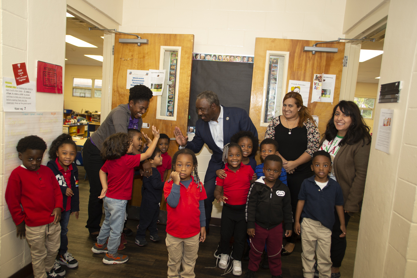 Orange County Mayor Jerry L. Demings visits a Head Start classroom in Orange County.